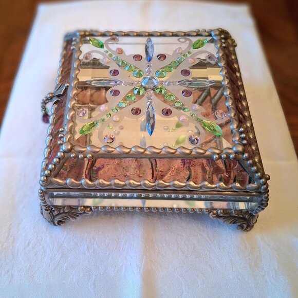 NWT OLD WORLD CRAFTSMANSHIP, NEW WORLD DESIGNS GLASS TREASURE BOX - Picture 2 of 8